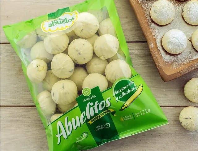 Abuelitos de muzzarella y albahaca
